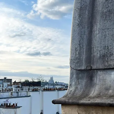 Eiffel & Sacre Coeur View - Marais Design Apartmán